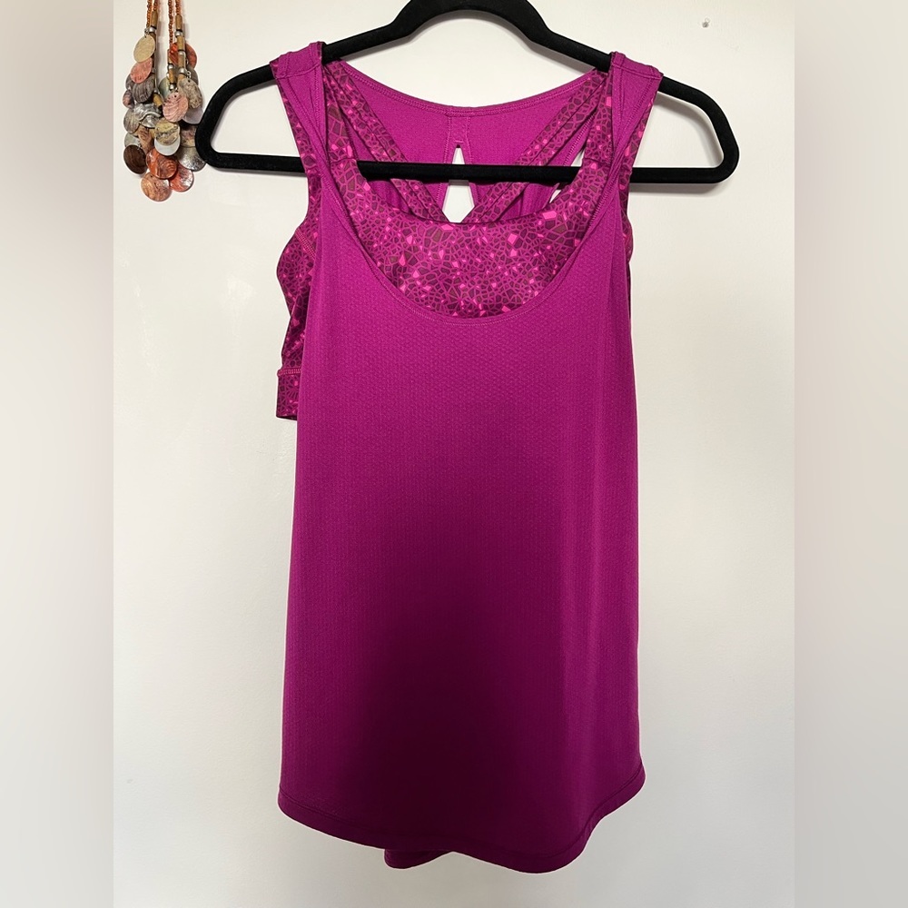 Lululemon Workout Athletic Tank Top with Built-in Sports Bra Size 6 in EUC